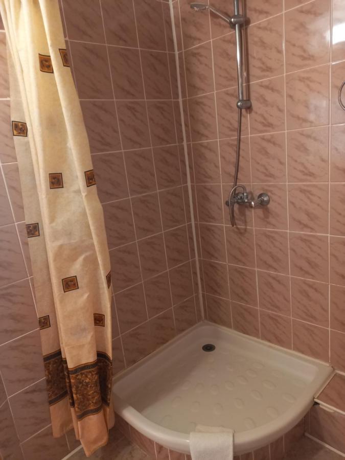 Mykolayiv Tourist Hotel Mykolaïv Esterno foto
